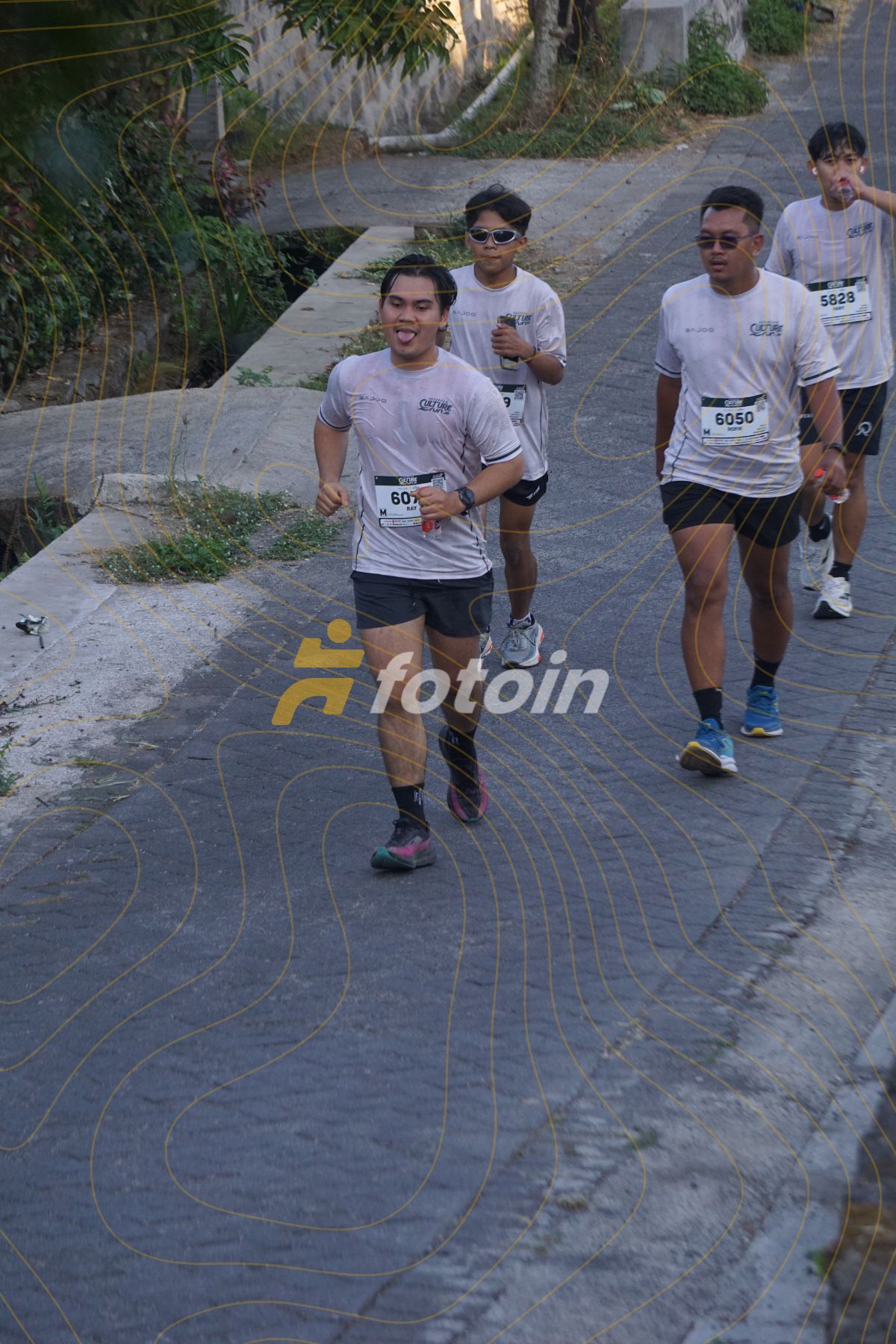 Spot Photo